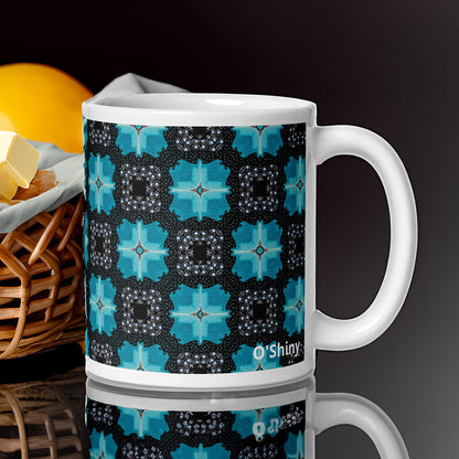 Mise en situation du mug 11oz de la collection Azur precieux by O'Shiny Art  & Lifestyle